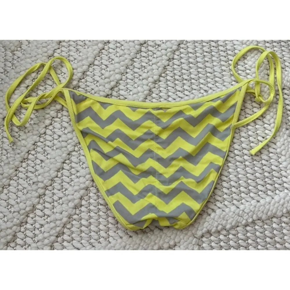 Y2K Victoria Secret Pink Reversible Bikini Size Medium